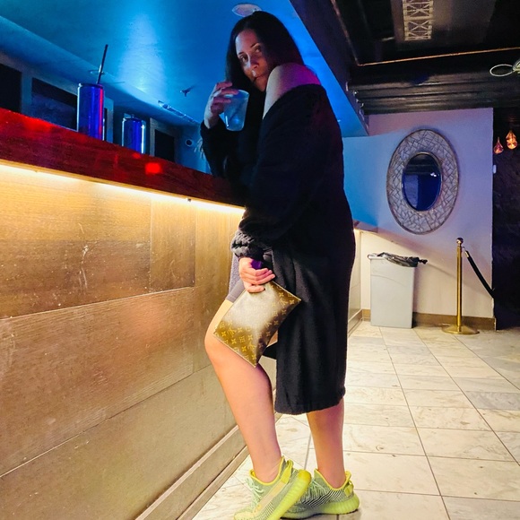 Meet your Posher, Amie - Picture 1 of 1